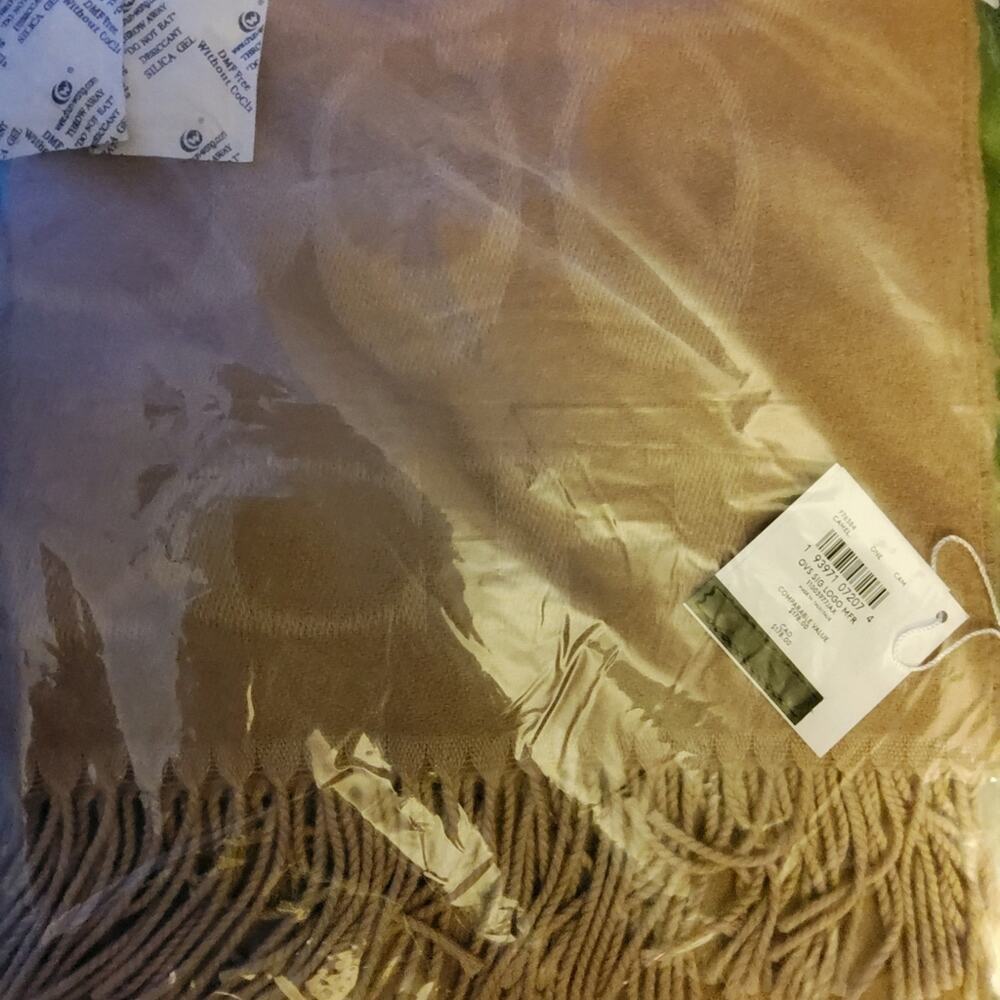 COACH SCARF SIGNATURE OVERSIZED MUFFLER CAMEL TAN ❗️ BESTSELLER❗NEW❗️ - Picture 2 of 3